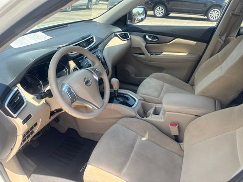 Used 2015 Nissan Rogue SV FWD image 8