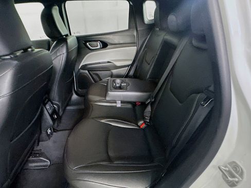 Used 2025 Jeep Compass Limited image 26