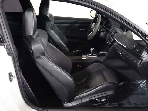 Used 2019 BMW M4 CS image 21