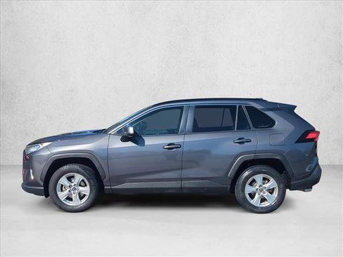 Used 2019 Toyota RAV4 XLE image 4