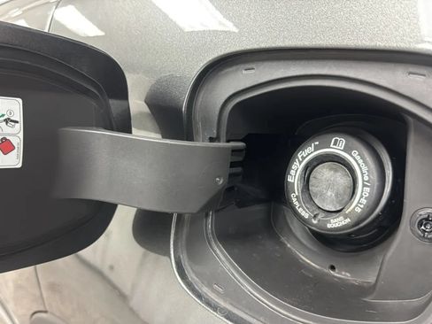 Used 2017 Lincoln MKX Reserve FWD image 28