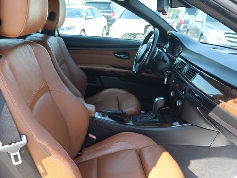 Used 2011 BMW 328i Convertible w/ Premium Pkg image 22