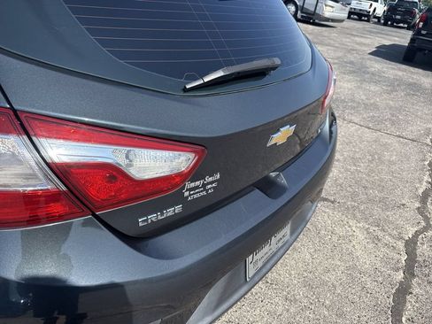 Used 2017 Chevrolet Cruze Premier FWD image 39