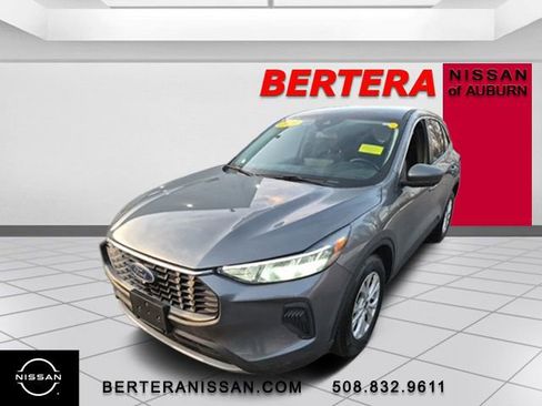 Used 2023 Ford Escape Active w/ Tech Pack #2 image 5