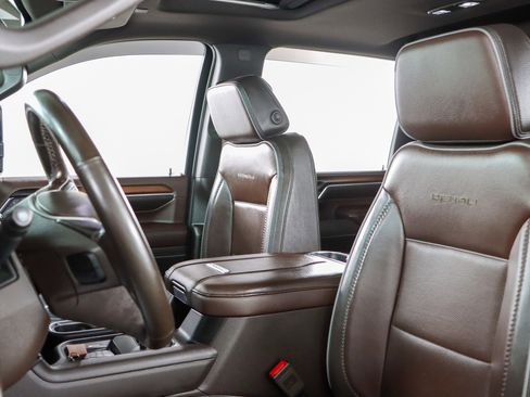 Used 2024 GMC Sierra 2500 Denali w/ Denali Reserve Package image 28