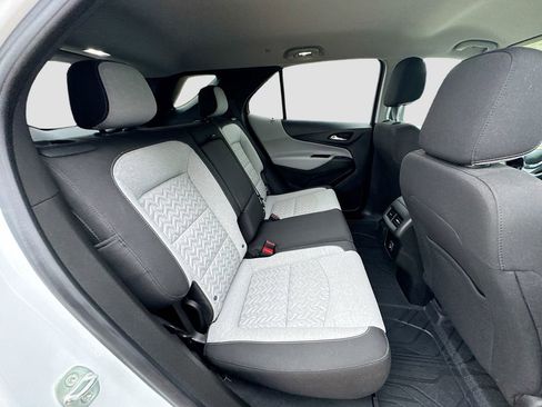 Used 2022 Chevrolet Equinox LS w/ LS Convenience Package image 24