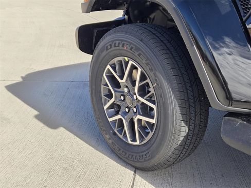 New 2026 Jeep Wrangler Sahara image 7