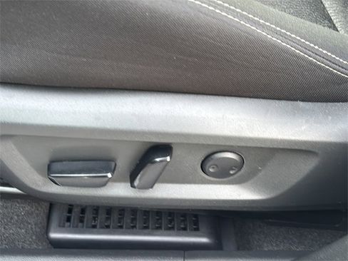 Used 2024 Nissan Rogue SV image 19