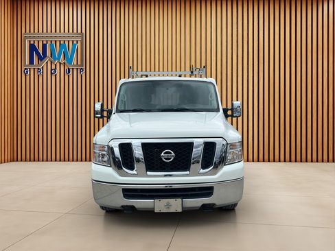 Used 2019 Nissan NV 3500 SL w/ Navigation Package RWD image 2