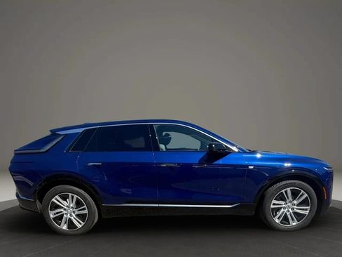 Used 2024 Cadillac Lyriq Tech AWD/4WD image 4
