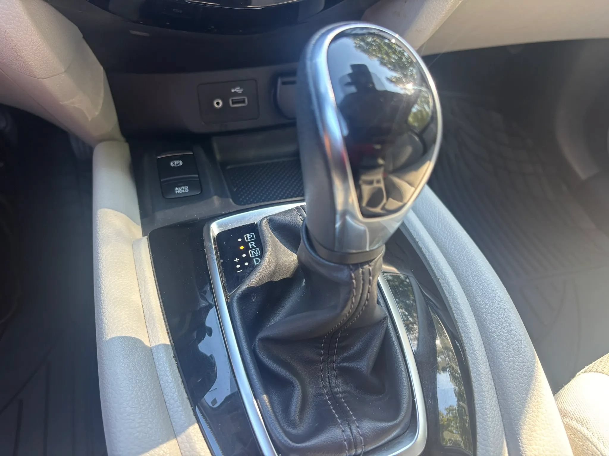 Used 2019 Nissan Rogue Sport SV w/ Technology Package AWD/4WD image 19