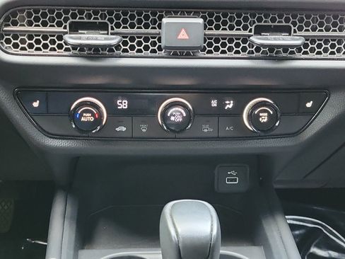 Used 2025 Honda HR-V Sport image 24