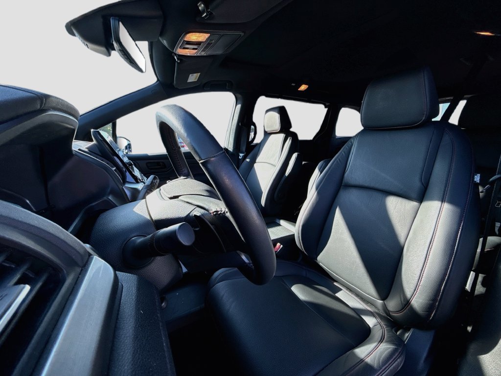 Used 2023 Honda Odyssey Sport image 12