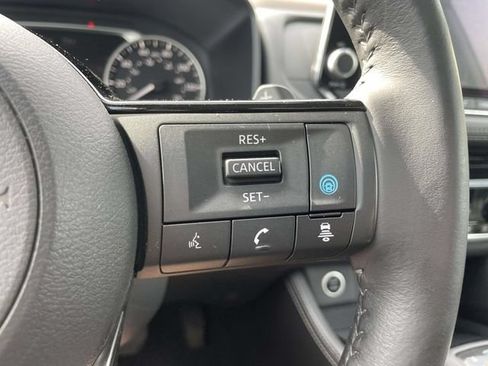 Used 2021 Nissan Rogue SL AWD/4WD image 29