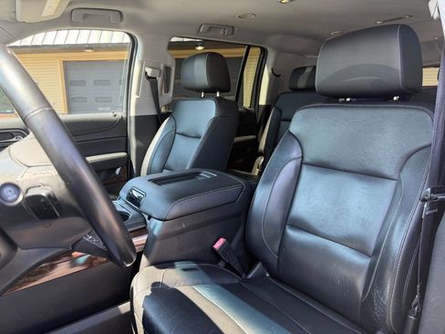 Used 2019 Chevrolet Suburban 3500 LT AWD/4WD image 16