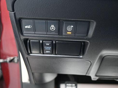 Used 2021 Nissan Armada Platinum w/ Captain's Chairs Package image 29