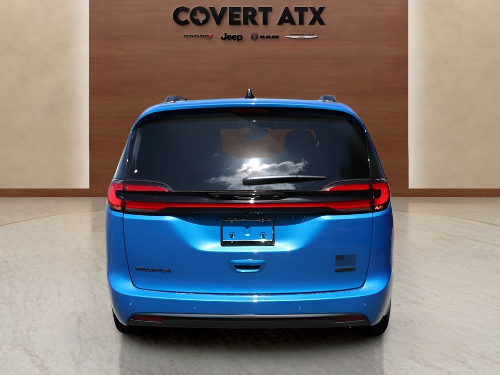 New 2027 Chrysler Pacifica Select FWD image 4