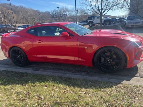 Used 2016 Chevrolet Camaro SS image 4