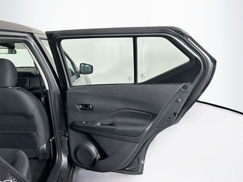 Used 2024 Nissan Kicks S image 27