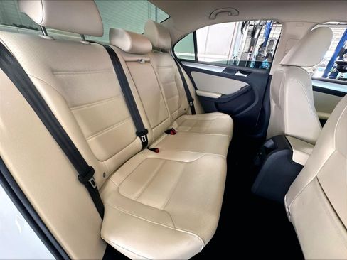Used 2018 Volkswagen Jetta SEL FWD image 27