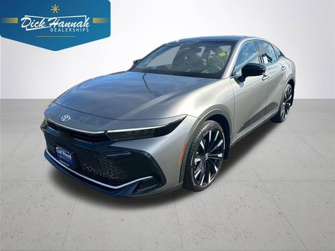 New 2026 Toyota Crown Platinum image 1