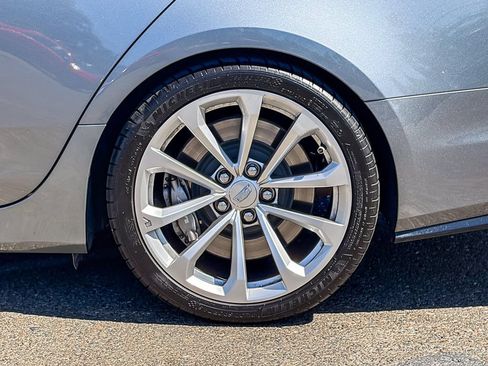 Used 2019 Cadillac CTS V w/ Luxury Package RWD image 5