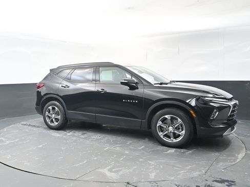 Used 2023 Chevrolet Blazer LT image 7