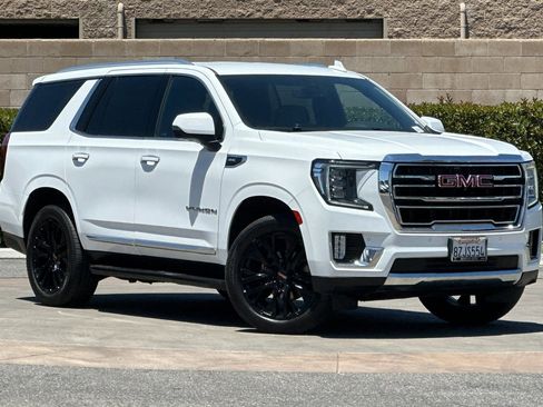 Used 2022 GMC Yukon SLT w/ SLT Luxury Package RWD image 2