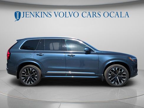 New 2026 Volvo XC90 B6 Plus image 2