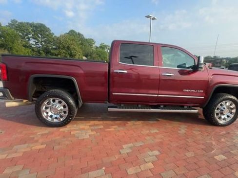 Used 2016 GMC Sierra 2500 Denali w/ Duramax Plus Package AWD/4WD image 3