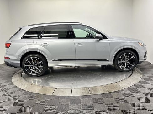 Used 2021 Audi Q7 3.0T Premium Plus image 17
