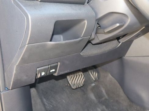 Used 2023 Nissan Kicks SV FWD image 21