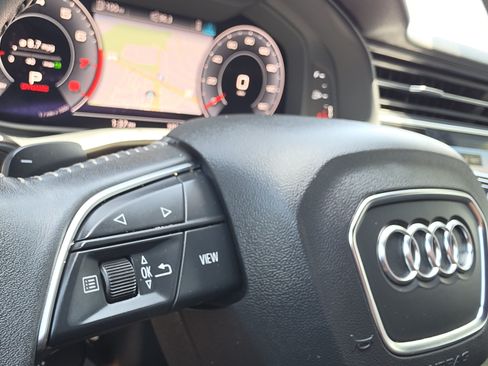 Used 2020 Audi Q8 Premium Plus AWD/4WD image 47