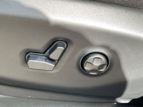 New 2026 Chrysler Pacifica Select image 49