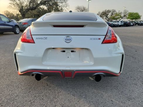 Used 2020 Nissan 370Z NISMO image 6