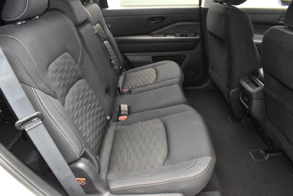 Used 2024 Nissan Pathfinder S AWD/4WD image 26