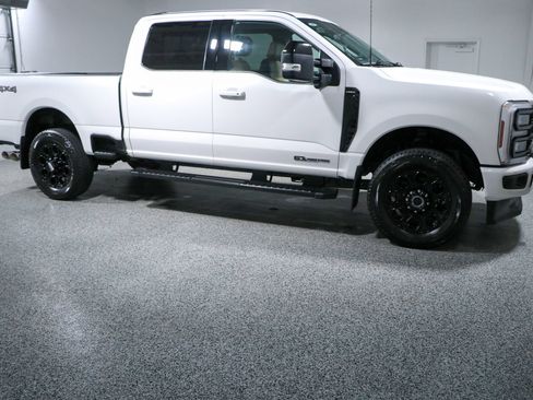 Used 2024 Ford F250 Lariat w/ Black Appearance Package AWD/4WD image 6