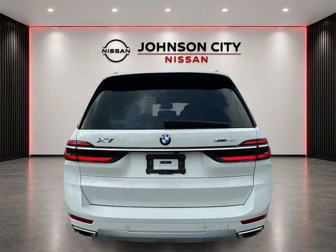 Used 2025 BMW X7 xDrive40i AWD/4WD image 5