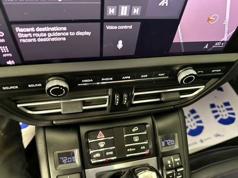 Used 2020 Porsche Macan Base image 33