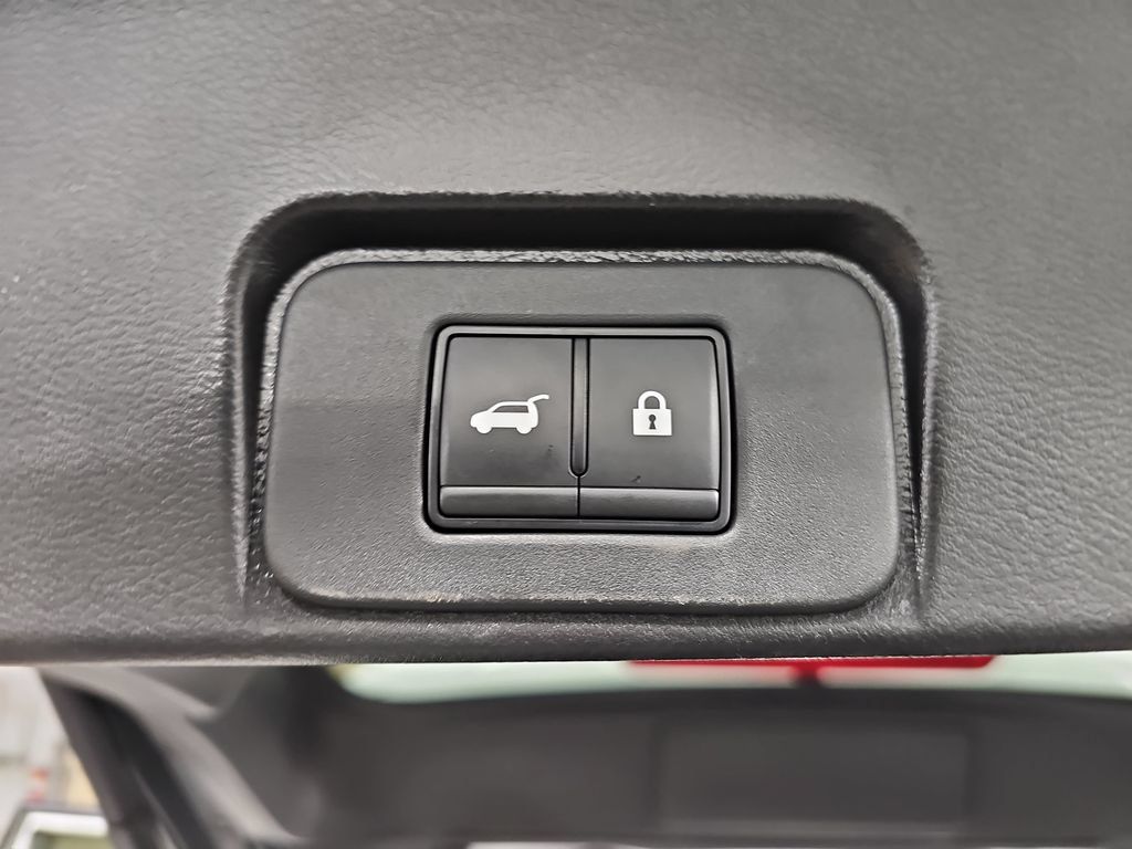 Certified 2023 Nissan Rogue SV w/ SV Premium B Package AWD/4WD image 13