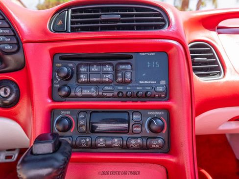 Used 2004 Chevrolet Corvette Convertible w/ Preferred Equipment Group RWD image 34