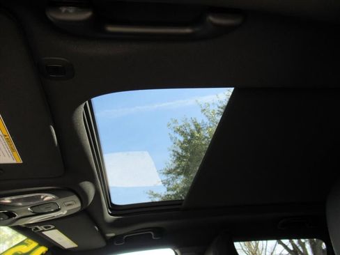 Certified 2025 Jeep Compass Trailhawk w/ Trailhawk Elite Group image 19