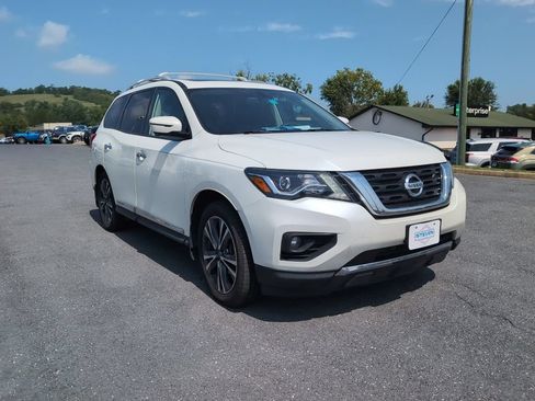 Used 2020 Nissan Pathfinder Platinum AWD/4WD image 3