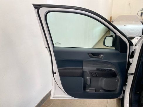 New 2025 Ford Maverick XL w/ Equipment Group 101A image 38