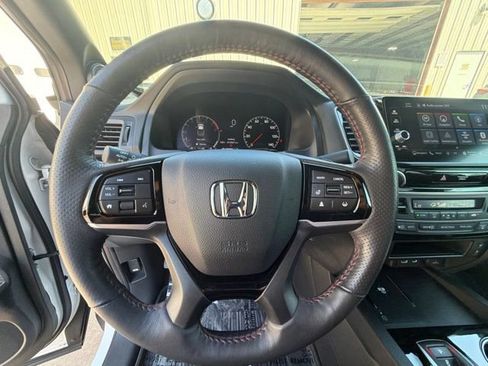 Used 2025 Honda Ridgeline Black Edition image 28