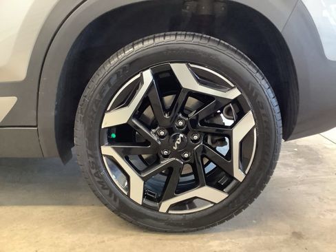 Certified 2024 Kia Seltos SX AWD/4WD image 20