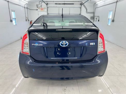 Used 2015 Toyota Prius Two FWD image 6