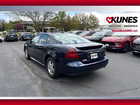Used 2007 Pontiac Grand Prix w/ Sun And Sound Package FWD image 12
