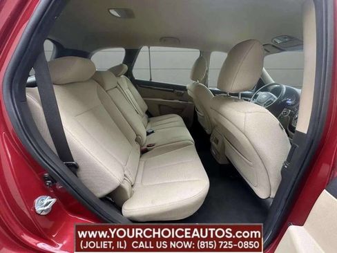 Used 2012 Hyundai Santa Fe GLS image 34
