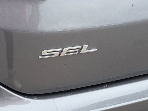 Used 2023 Ford Edge SEL AWD/4WD image 21